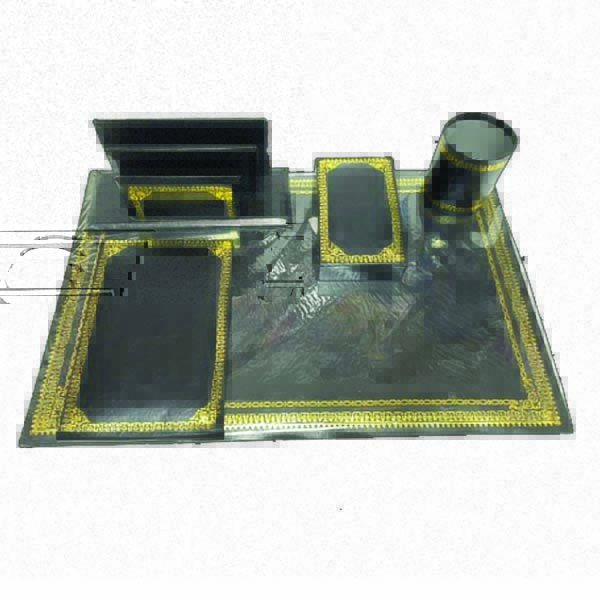 sous_mains_artisanat_avec_accessoires_en_smili_cui-1
